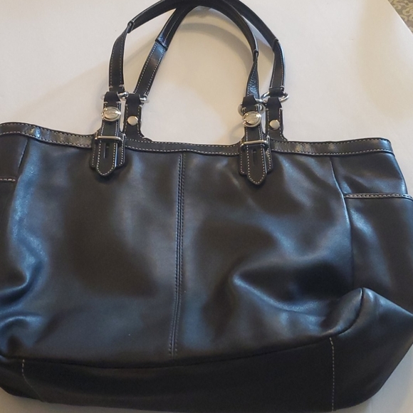 Coach 👜 - Picture 3 of 8